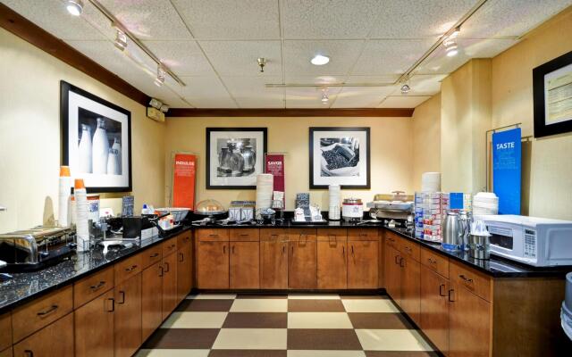 Hampton Inn Memphis-Poplar