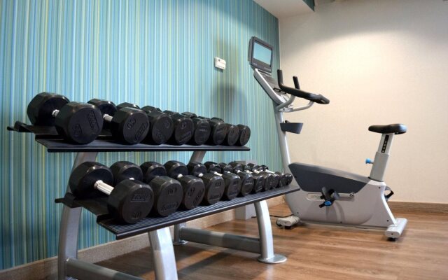 Holiday Inn Express & Suites Batesville by IHG