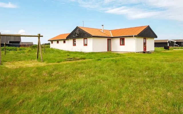 Lovely Holiday Home in Jutland with Hot Tub