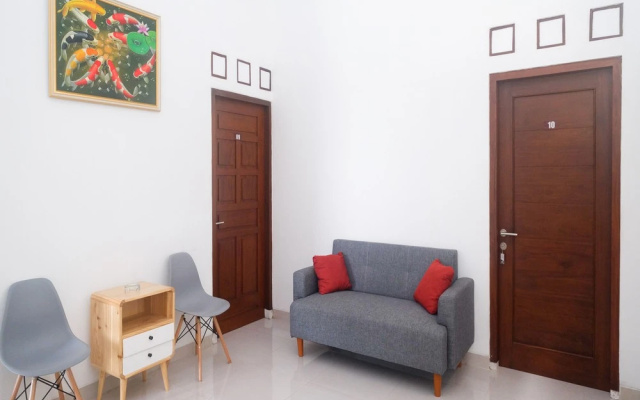 RedDoorz near INSTIPER Yogyakarta – Guest Rooms – Sleman
