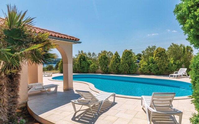 Nice Home in Pula With Wifi and 6 Bedrooms