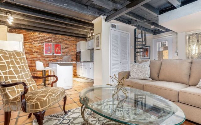Southern Belle Carriage House