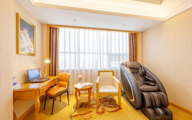 Venus Hotel Gongming Rainbow