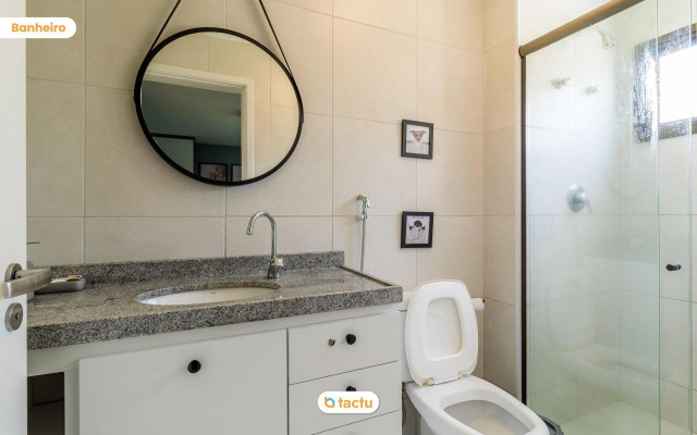 Térreo espaçoso na praia do cumbuco por Tactu