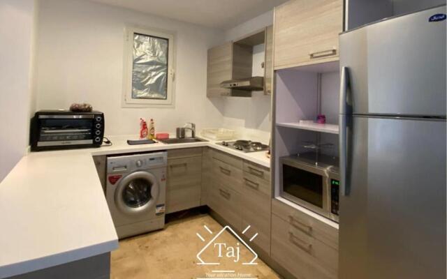 TAJ HOME, exotic ground 2 bedroom, pool, Scarab