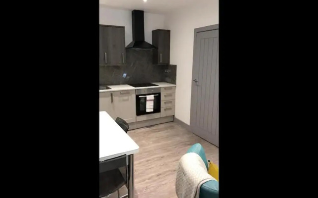 Lovely 2-bed Apartment in Stanford-le-hope