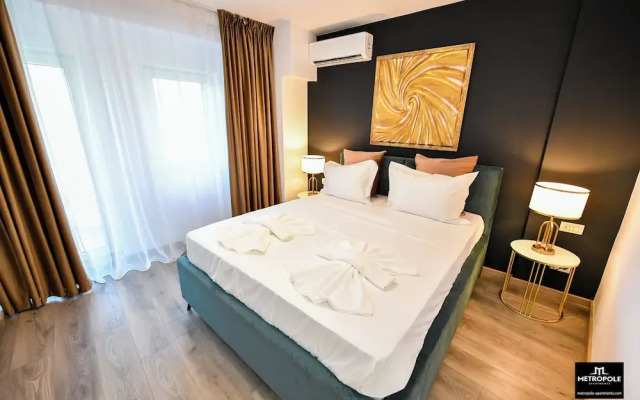Metropole Apartments Central City
