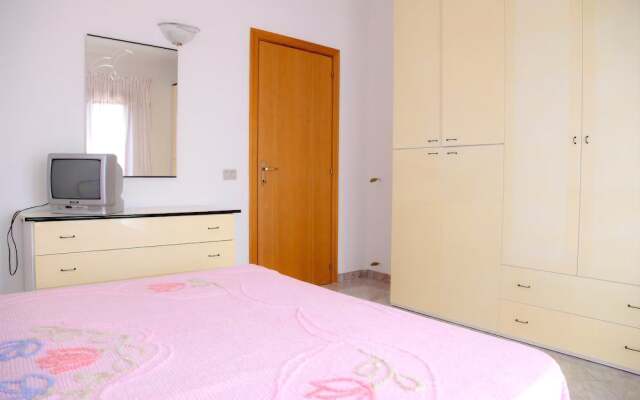 San Teodoro Lu Fraili Apartments