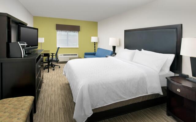 Holiday Inn Express & Suites Wilson-Downtown by IHG