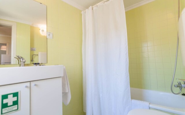 'white House' Apartment- Alfama