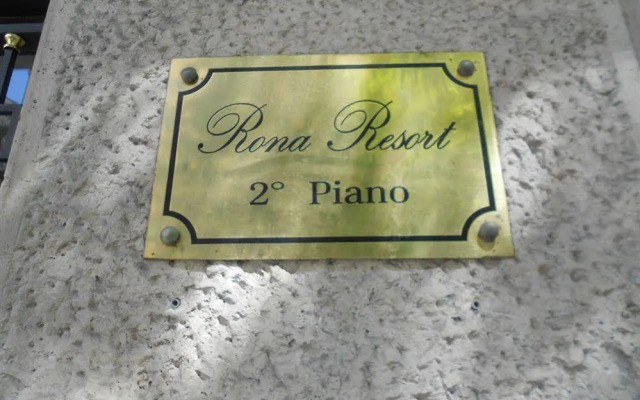 Rona Resort
