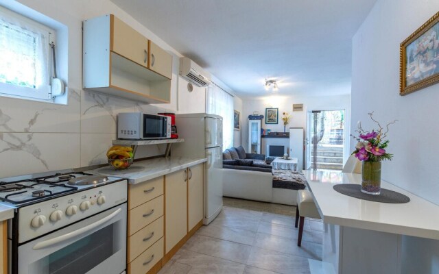Awesome Home in Sevid With Wifi and 4 Bedrooms