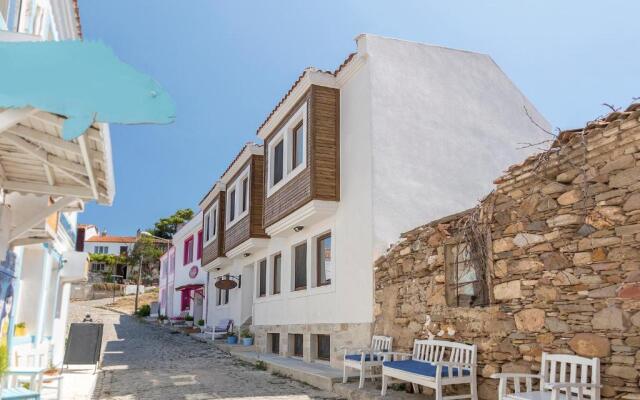 Troas Ada Hotel