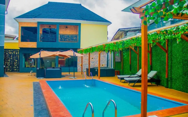 Adun Suites