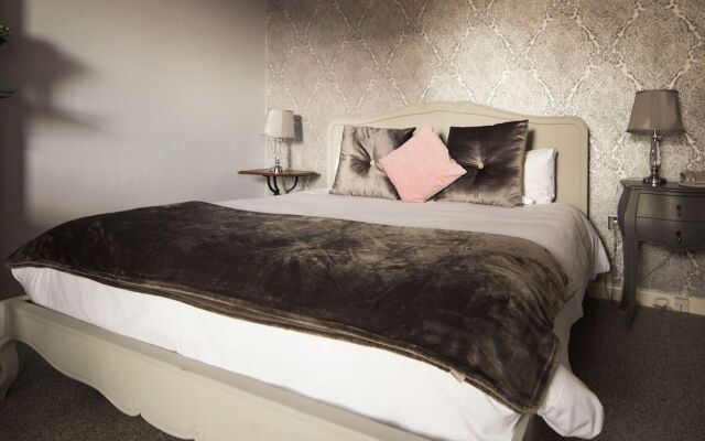 The Oakhouse Hotel