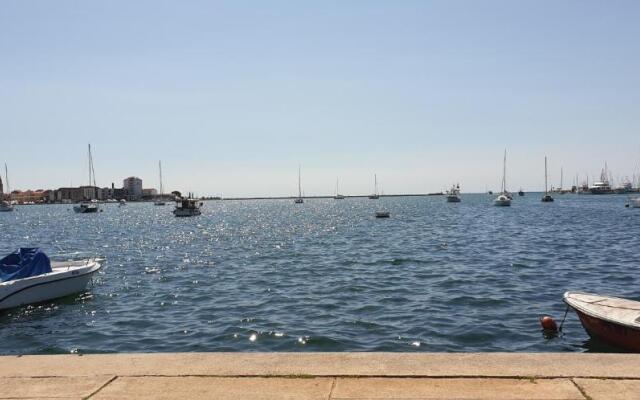 Nice Apartment Near the Sea Es3