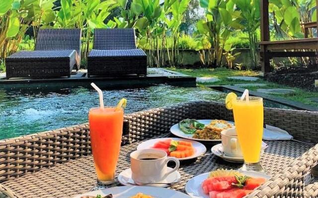 Three Gold Luxury Private Villa