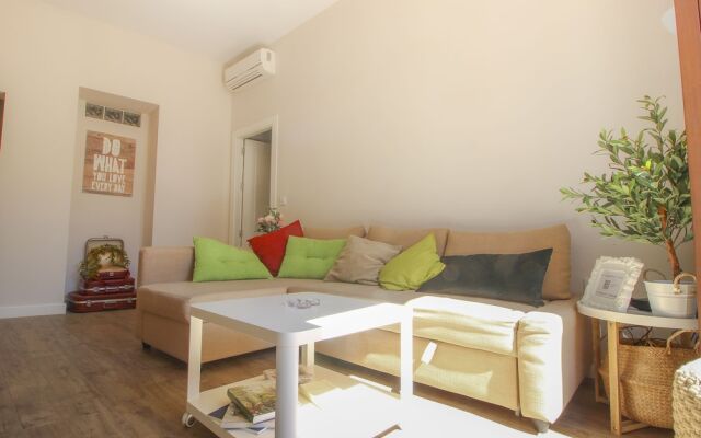 Deluxe Apartment with Giralda views