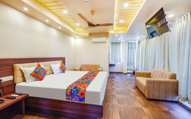 FabHotel Grand View Inn