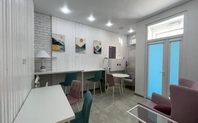 Frukty Rent Apartments on Acacia Street