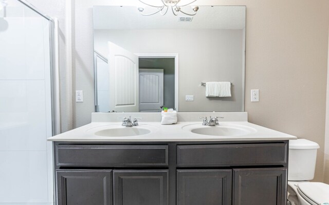 Brand New Luxury Townhome w/ Pvt Pool Close to Disney Parks by Redawning