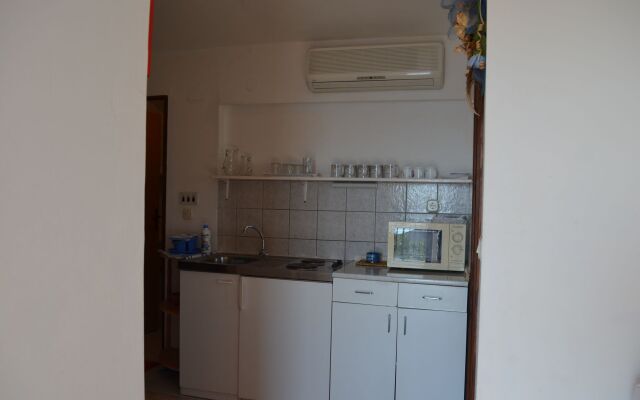 Apartment Jozo - 150 m from pebble beach: A5 Gradac, Riviera Makarska