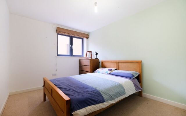 2 Bedroom Flat in Zone 1