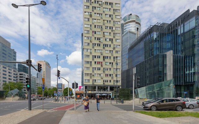 Apartment Jana Pawła II by Renters