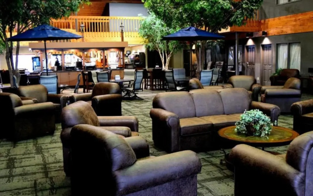 Heartland Inn & Suites, SureStay Collection by Best Western