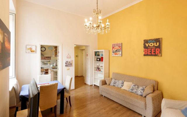 Duomo 77 in Napoli with 2 bedrooms and 2 bathrooms