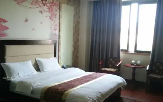 Chongqing Sigman Hotel (Hechuan Powerlong Plaza New Bus Station)