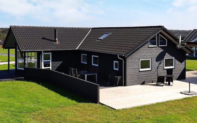 Quaint Holiday Homein Løkken With Whirlpool