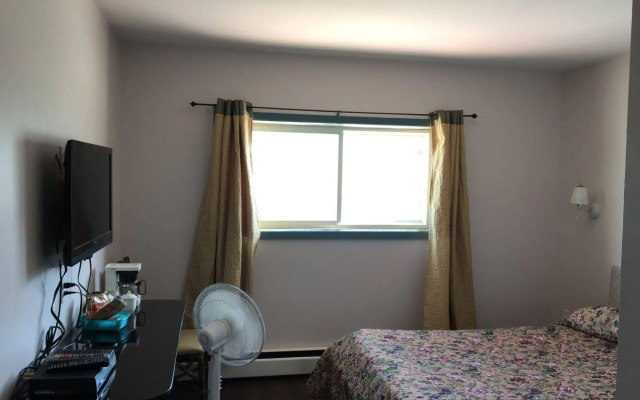 Kluane Park Inn