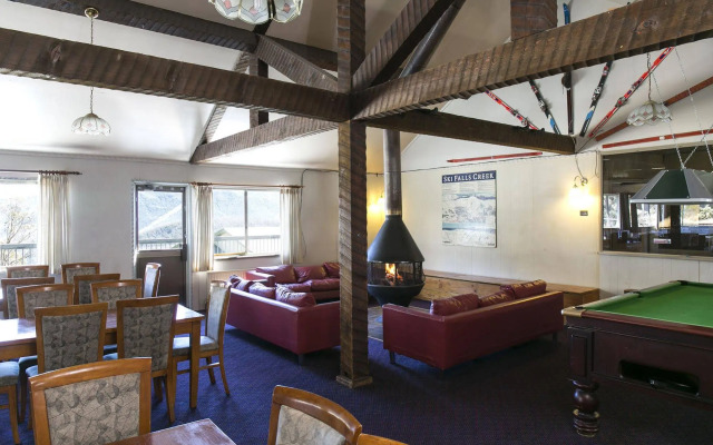 Halleys Lodge