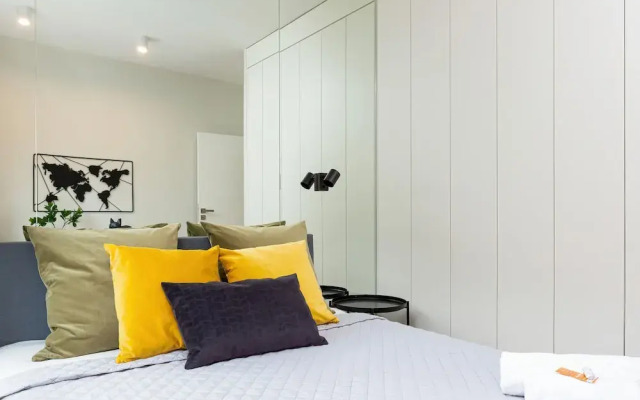 Mennica Residence by Renters Prestige