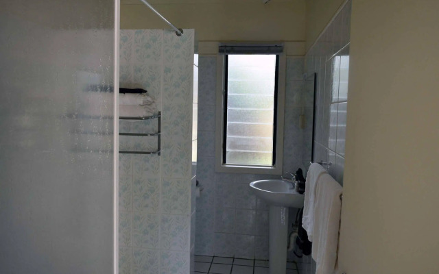 Coral Sands Apartments