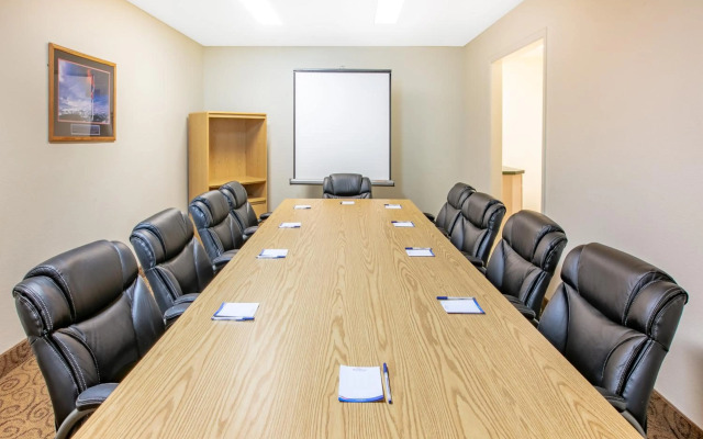 Holiday Inn Express & Suites Roswell