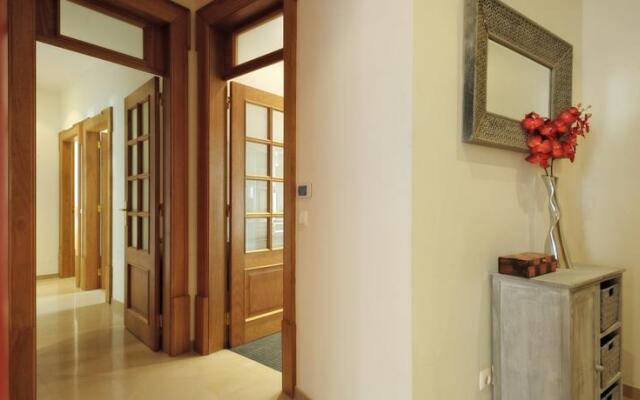 LocalTraveling Castle in Historic Centre