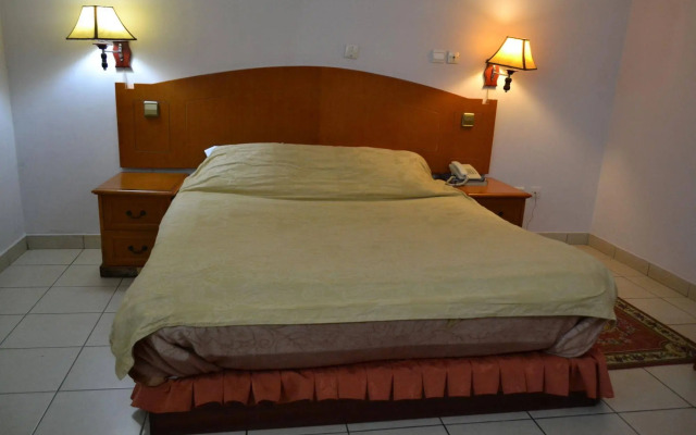 Peninsula Plaza Hotel