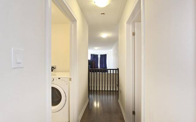 Executive Suite at Brampton House