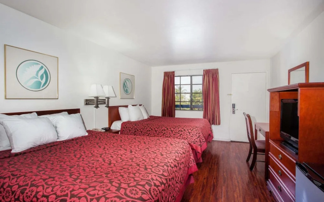 Days Inn By Wyndham Orange Anaheim