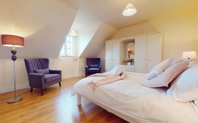 Ross Beach Family Farmhouse B&B