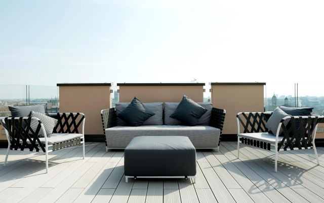 San Babila Modern Apartment