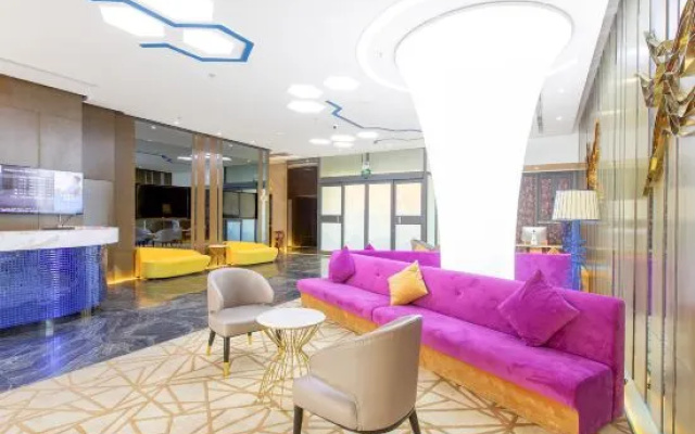Starway Hotel (Changji Zhongshan Road Huijia Times) – Lobby – Changji