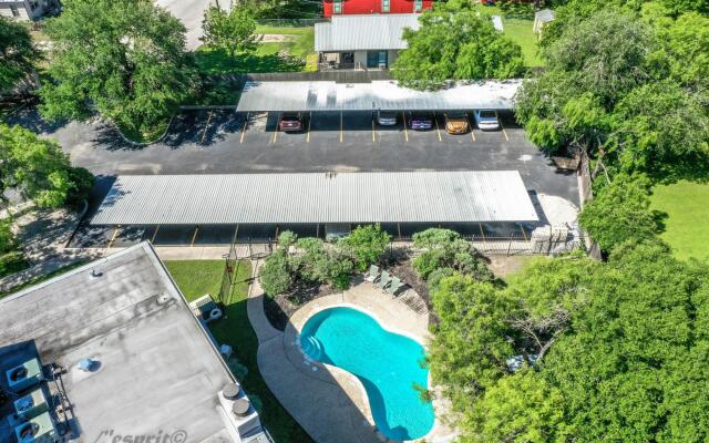 Seele Street River Retreat SS B11