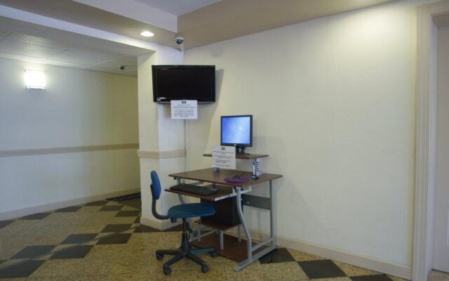 Red Carpet Inn - Newark Airport