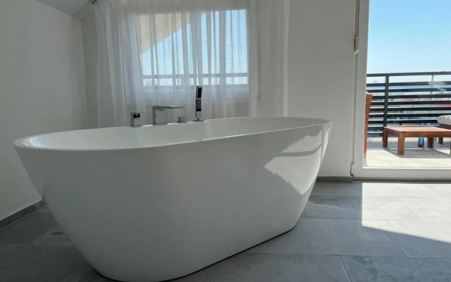 D8 B&B