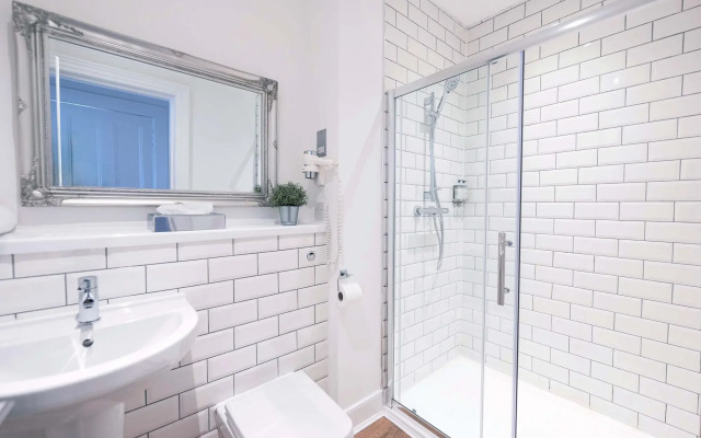 Hanover 71 Suites