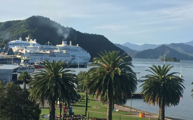 Luxury Waterfront Apartments Picton
