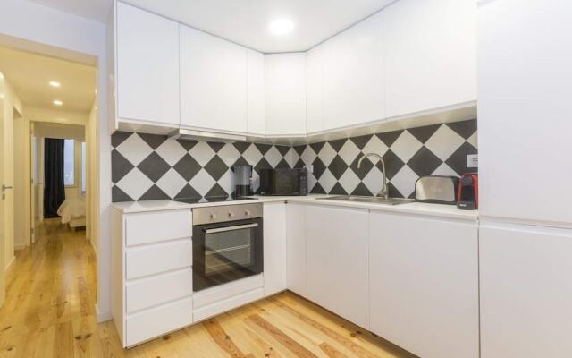 Amazing 3-bedroom Apartment in City Center - Fits 8
